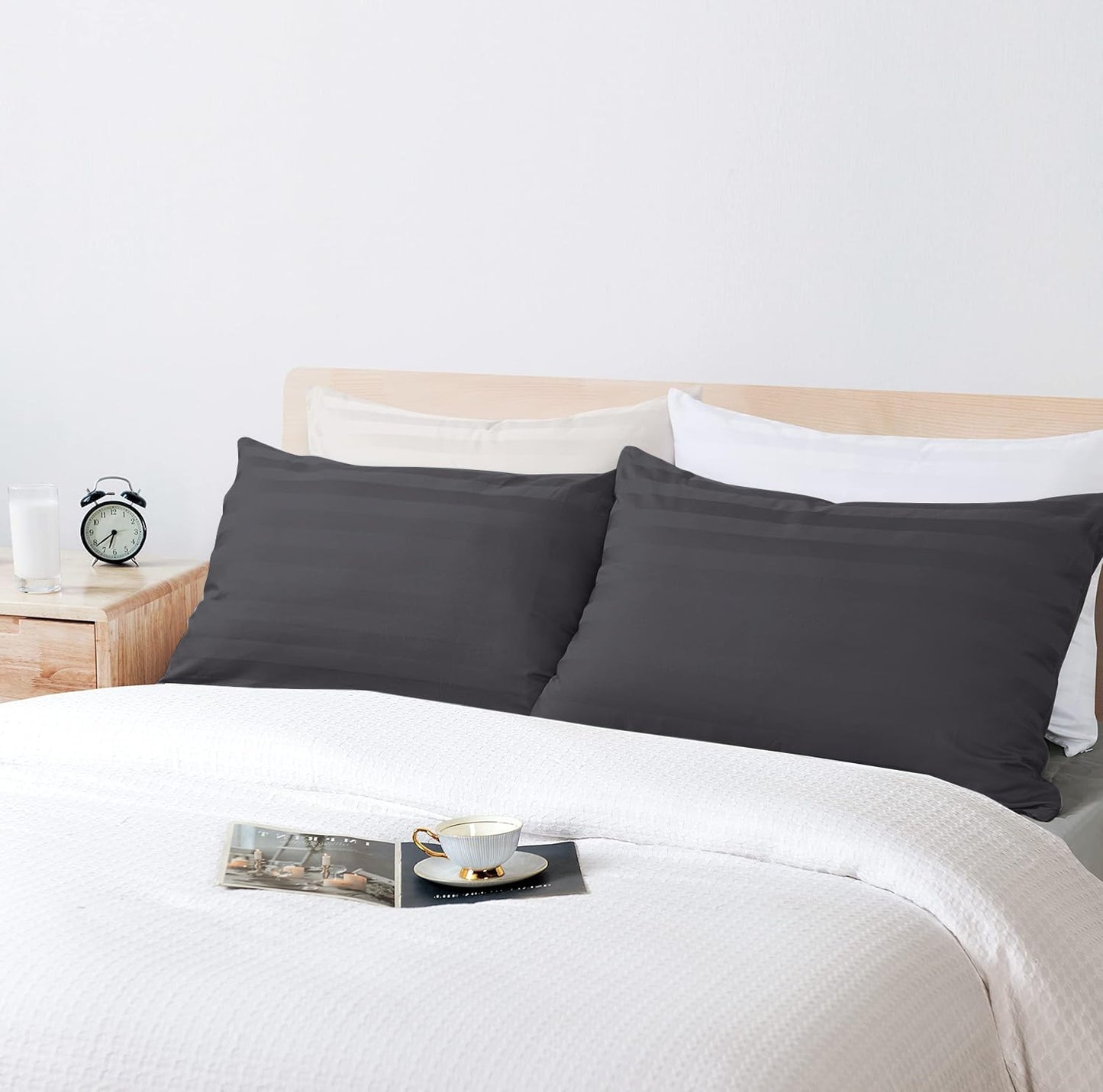 Standard Pillow Protector Set of 4, 100% Egyptian Cotton Pillow Cases with Zipper 400 Thread Count Sateen Weave Cotton Grey Stripe Pillow Protector Standard Size Pillow Covers for Home/Hotel